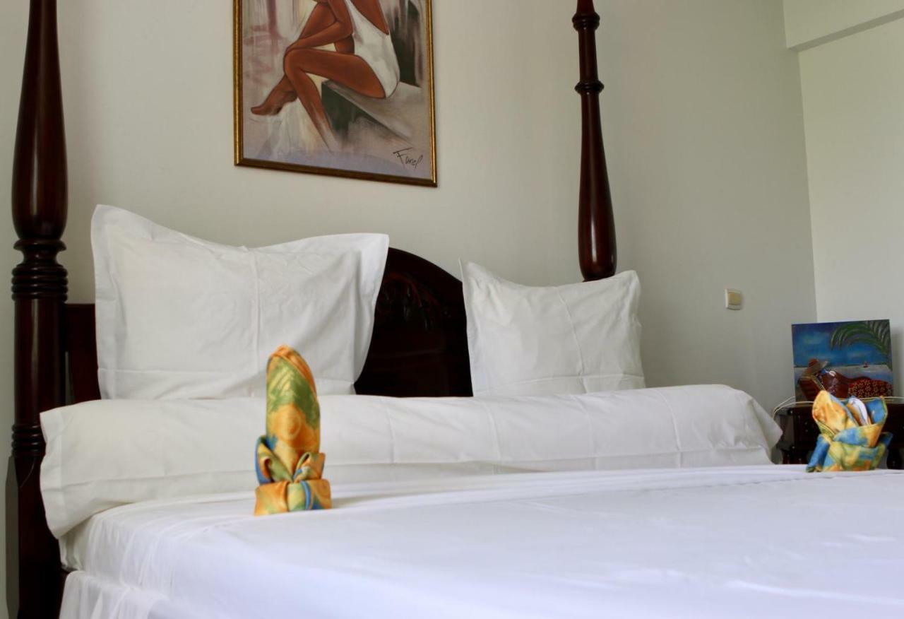 مدينة لو فوكلين Bed & Breakfast 6 Suites Piscine Et Plage Pointe Faula المظهر الخارجي الصورة
